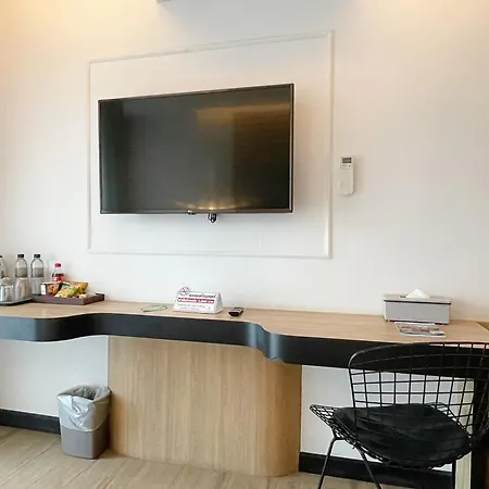 Chezzotel Pattaya Exterior photo