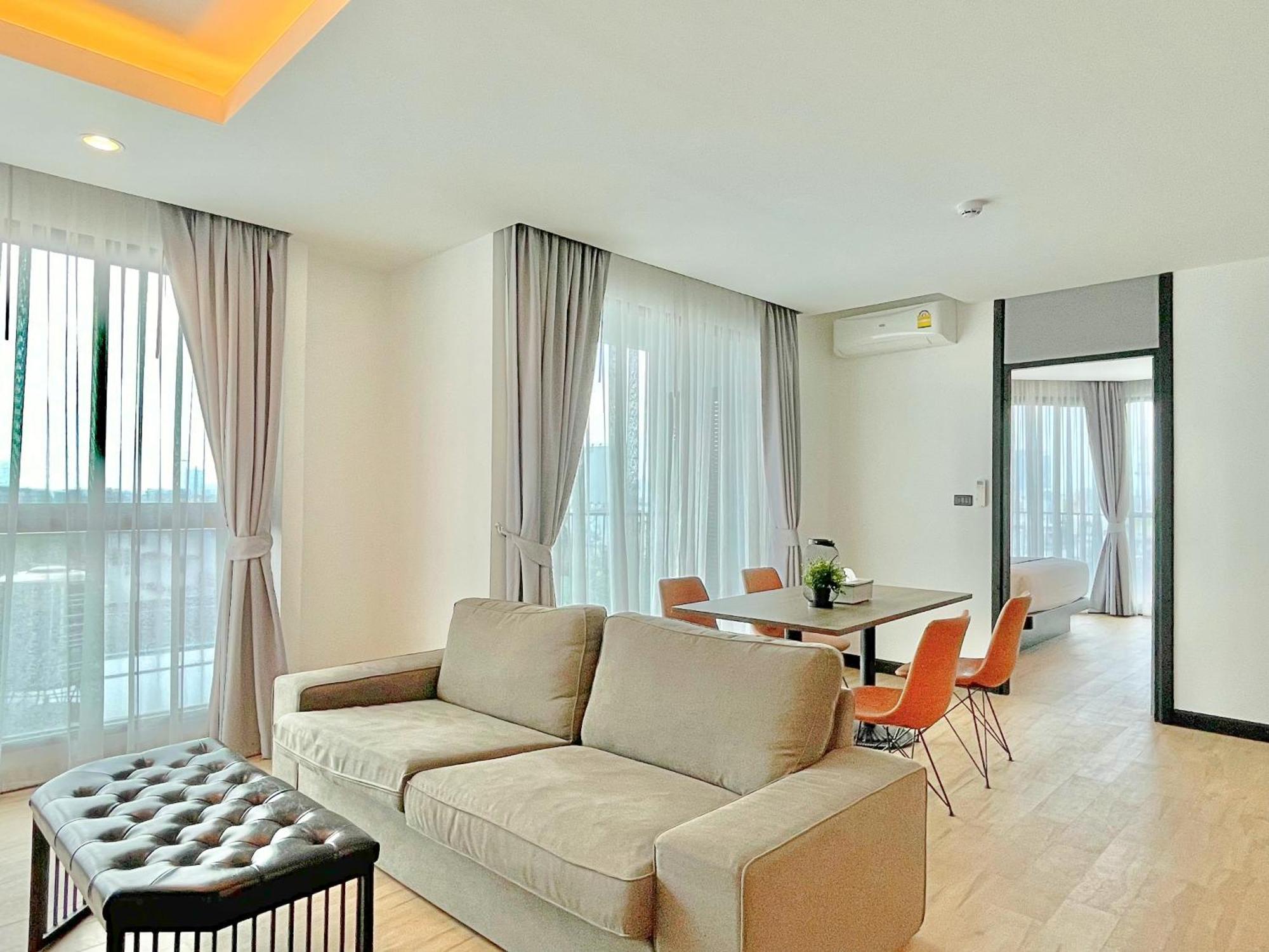Отель Chezzotel