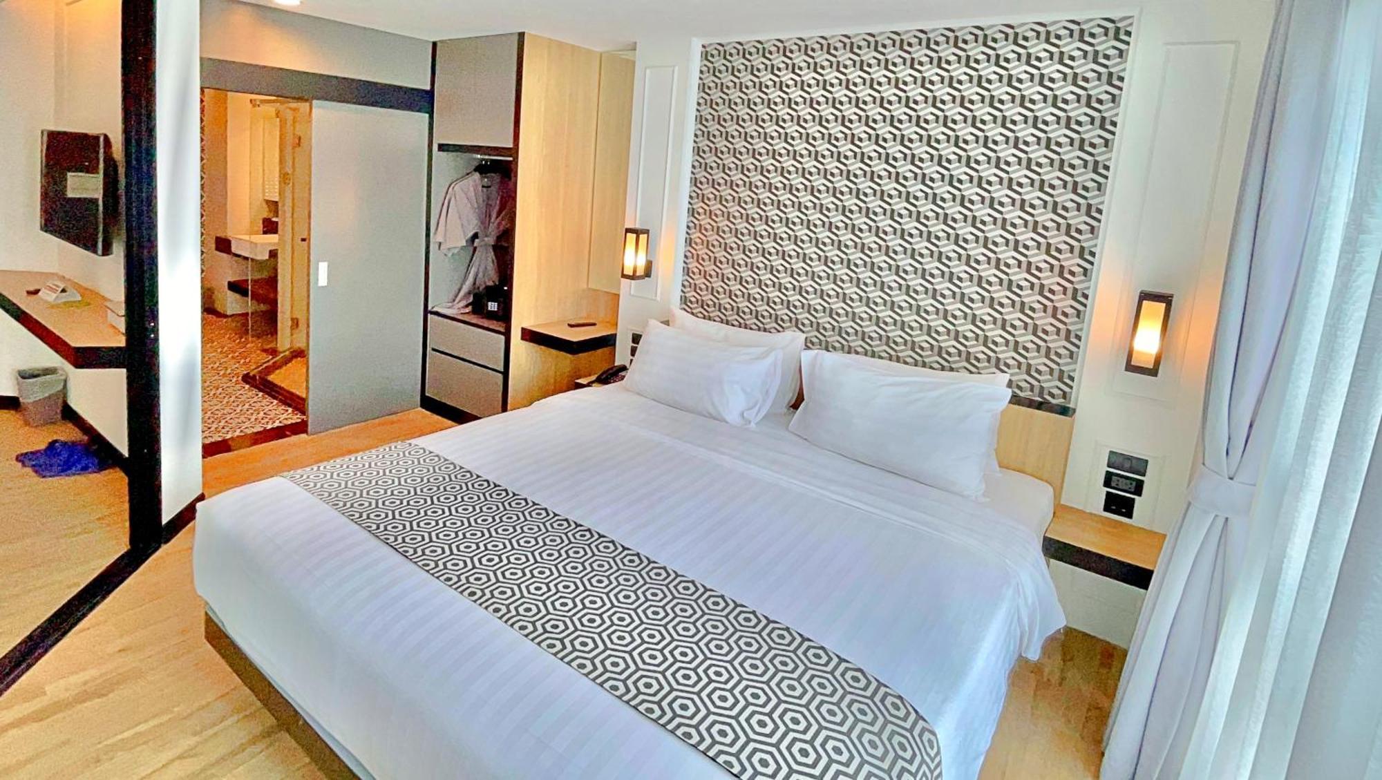 Отель Chezzotel 4*