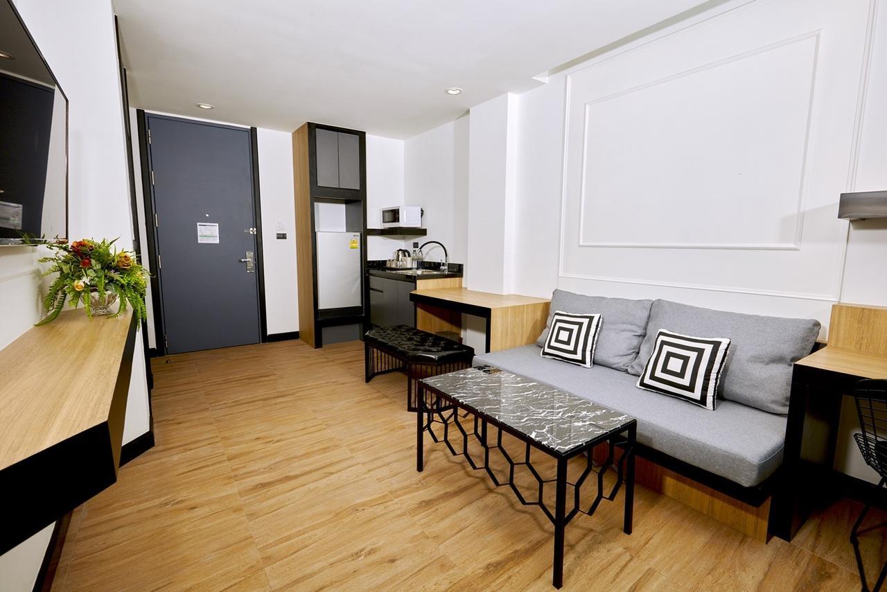 Отель Chezzotel Паттайя
